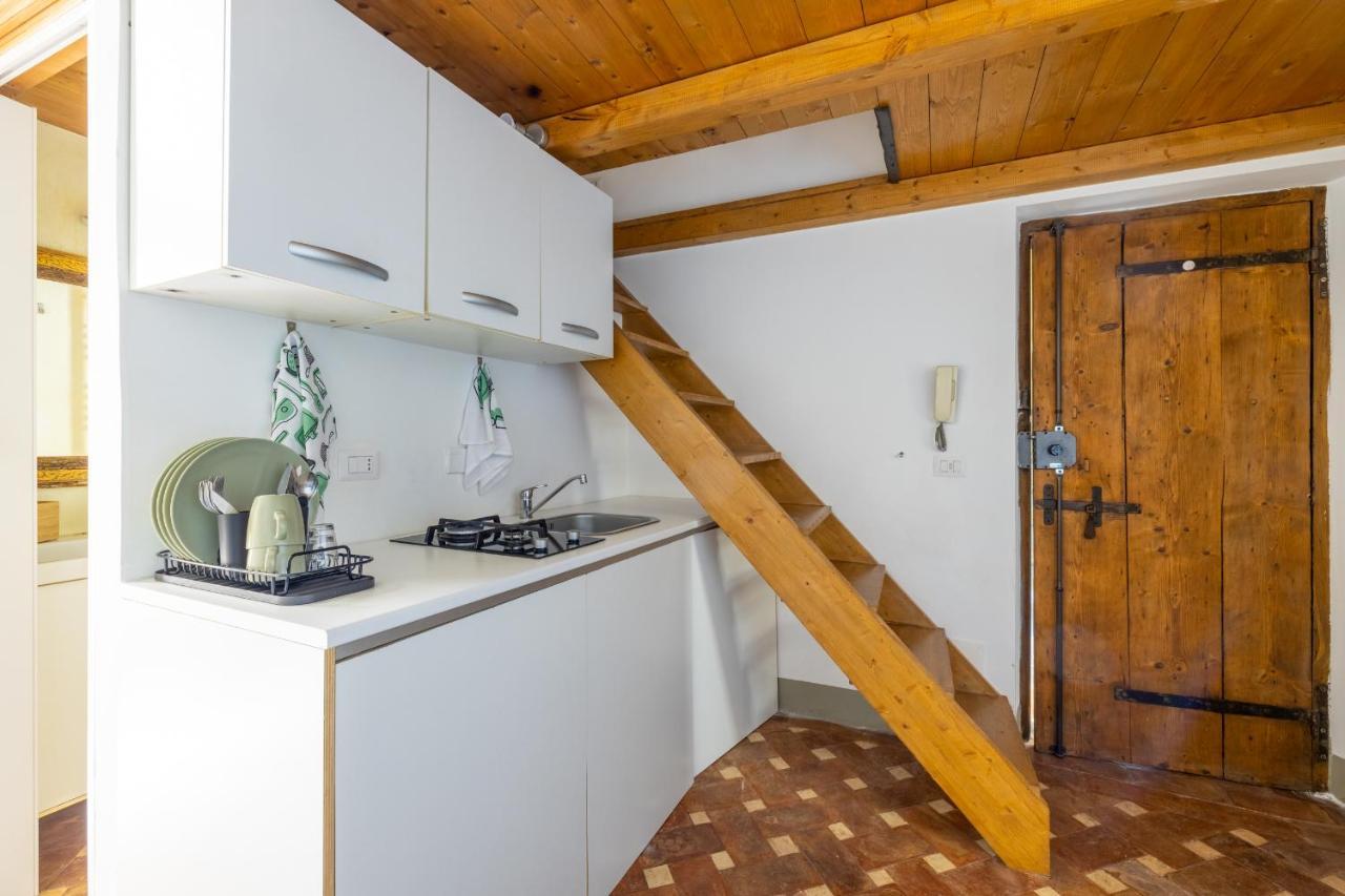Little Sweet Trastevere Apartment โรม ภายนอก รูปภาพ